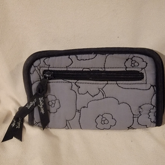 Vera Bradley wallet. - Picture 1 of 4